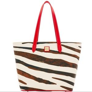 NWT Dooney & Bourke Red Serengeti Large Zip Tote